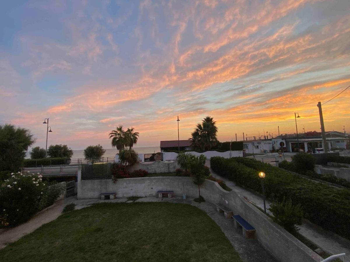 Casa A 20 Metri Dal Mare! Apartment Fossacesia Exterior photo